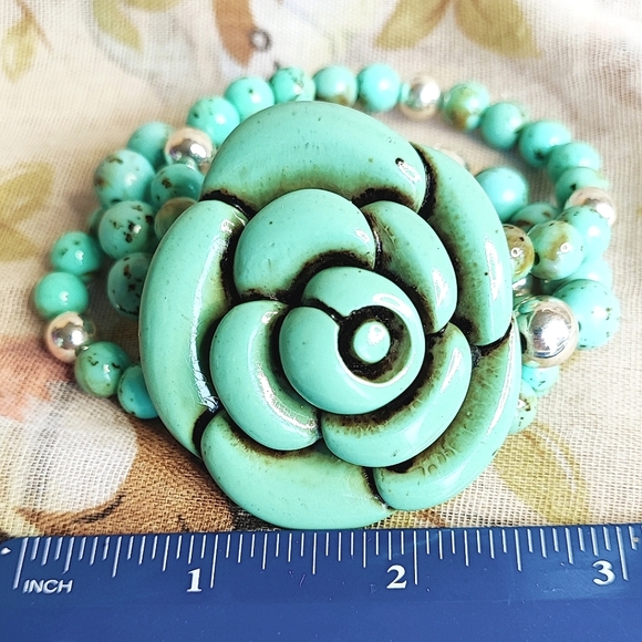 Carved Rose Triple Strand Beaded Stretch Bracelet Lacquered Silver Tone Artisan - Picture 7 of 7